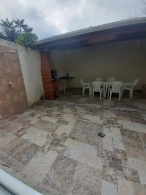 Casa a 80m da Praia das Toninhas